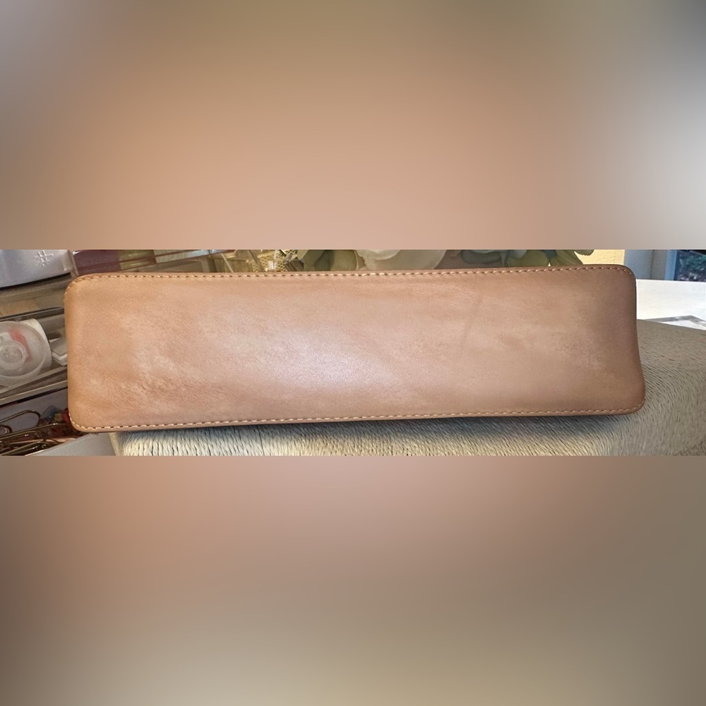 🇬🇧❤️Louis Vuitton London Elizabeth Pouch🇬🇧❤️ - Picture 11 of 16